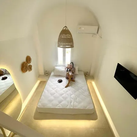 Mayema Cycladic House W Village And Black View Santorini Apartment *